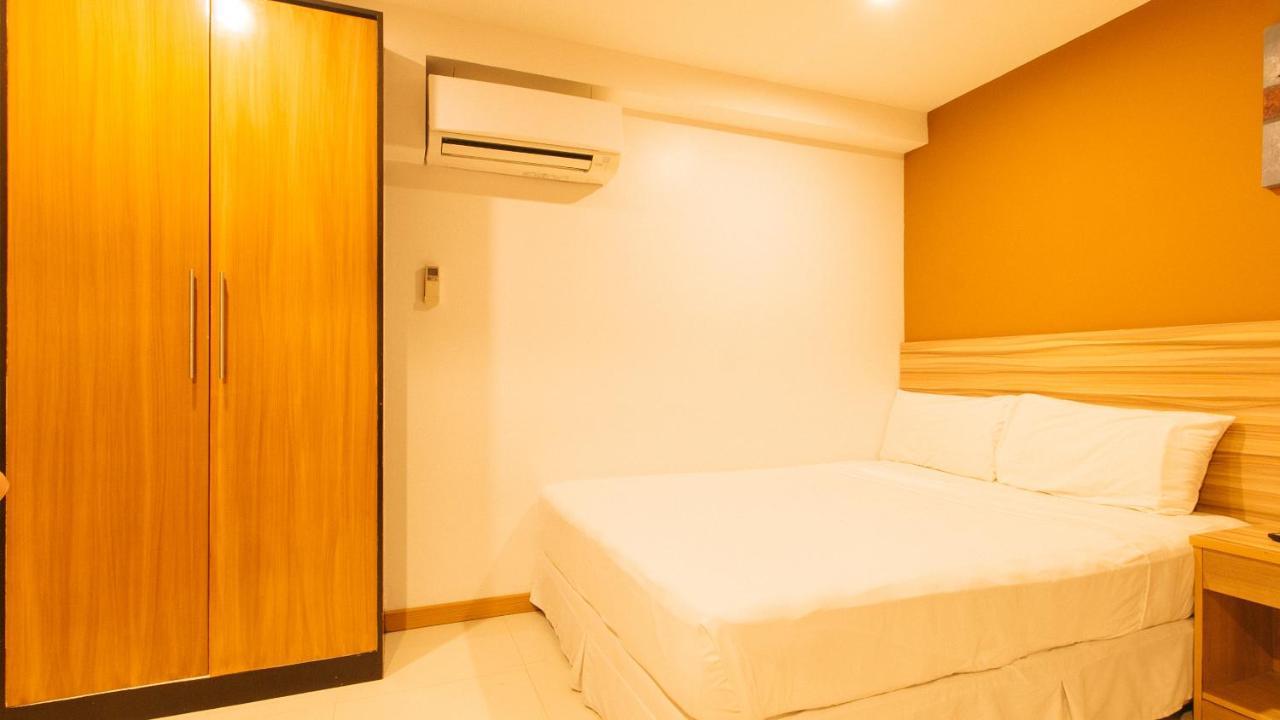 Guijo Suites Makati Макати Экстерьер фото